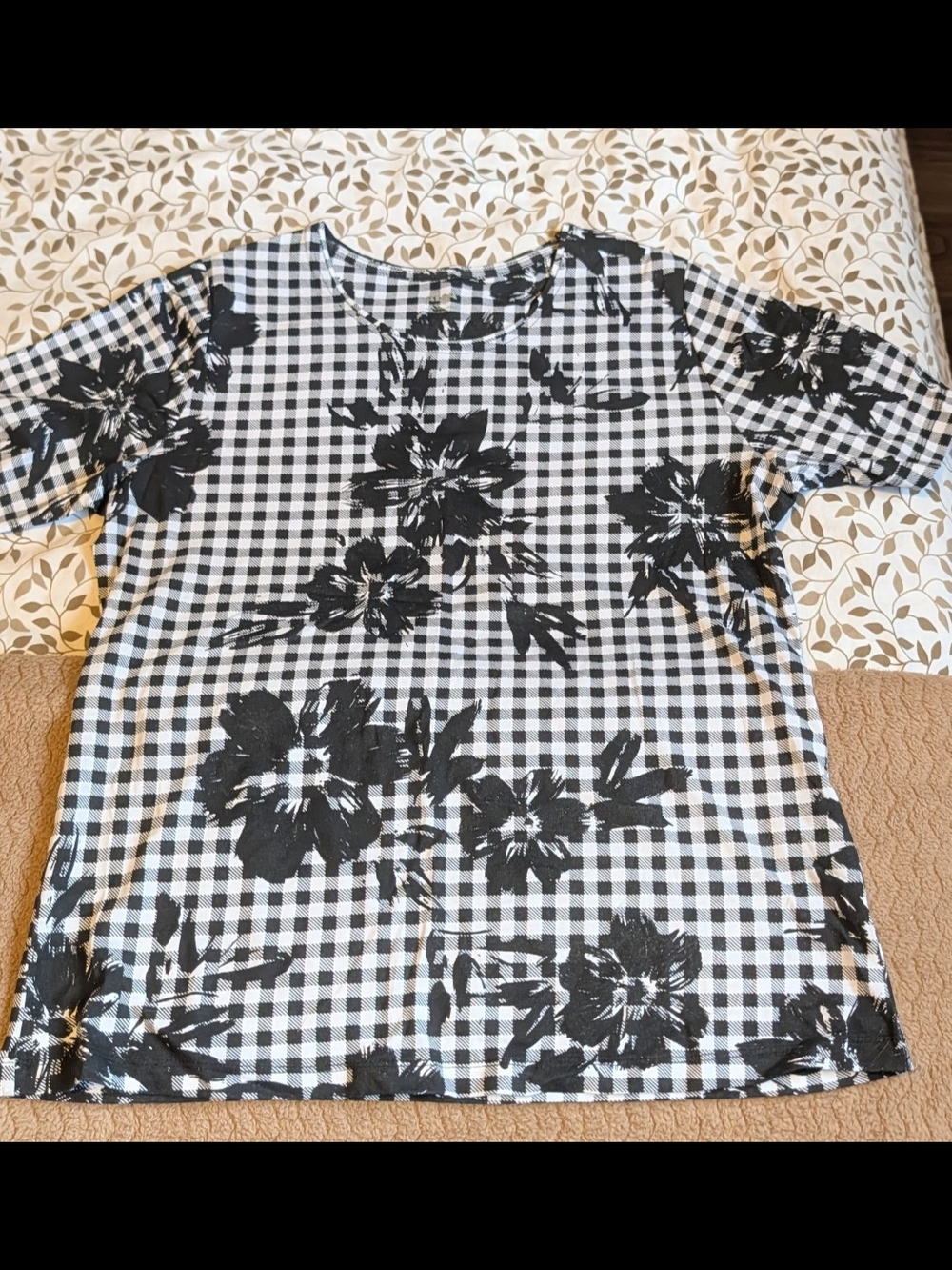 Alia Black and White Floral Gingham Short Sleeve Tee